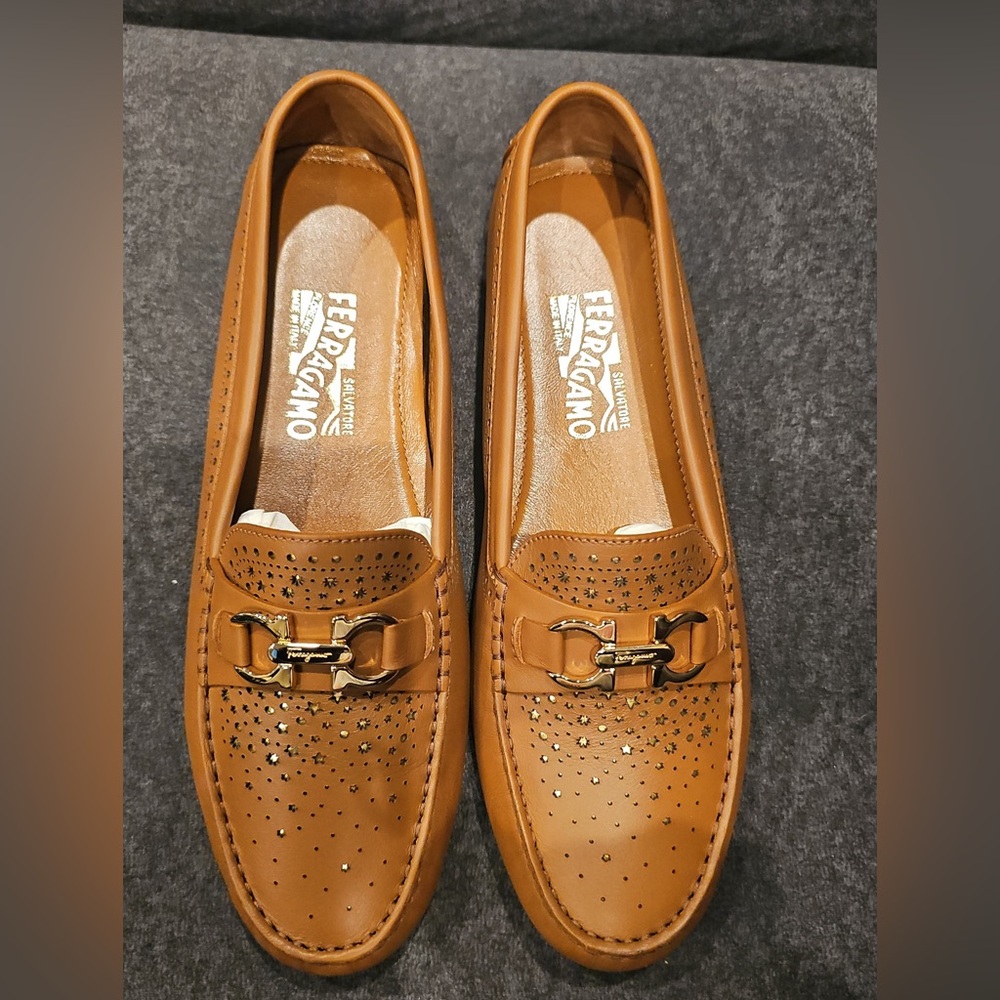 Salvatore Ferragamo Women’s Tan Leather Bit-Detail Driving Loafers - Picture 6 of 6